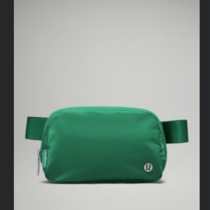 NWT lululemon belt bag